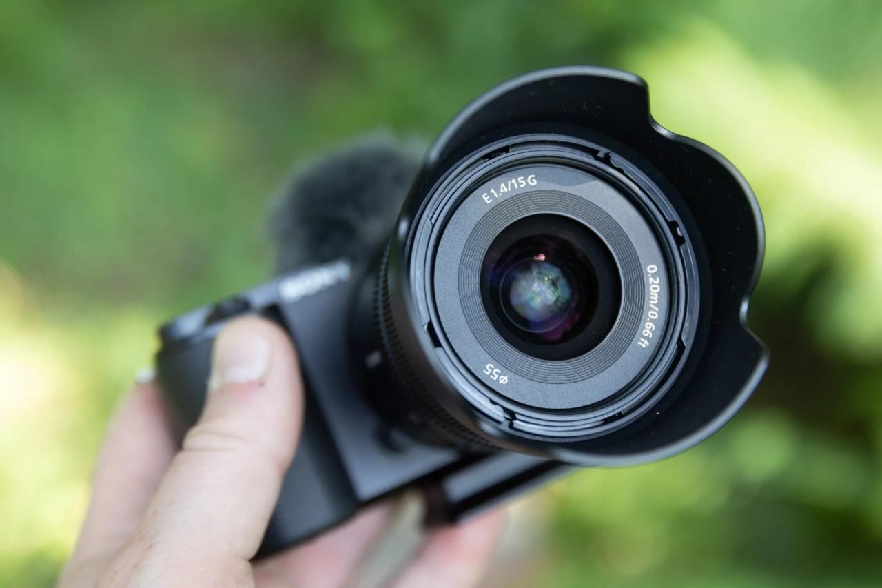 Sony’s brand new APSCC wideangle lenses LensWisdom